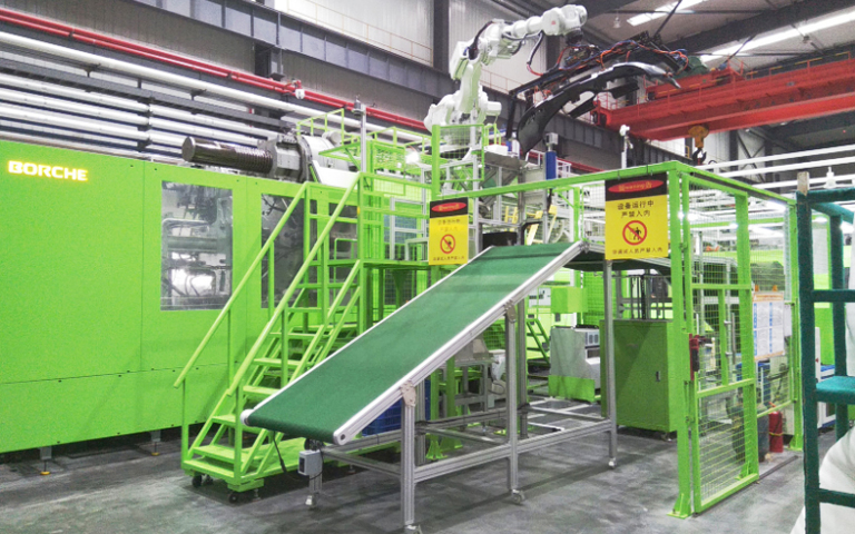 博創汽車保險杠自動化生產線